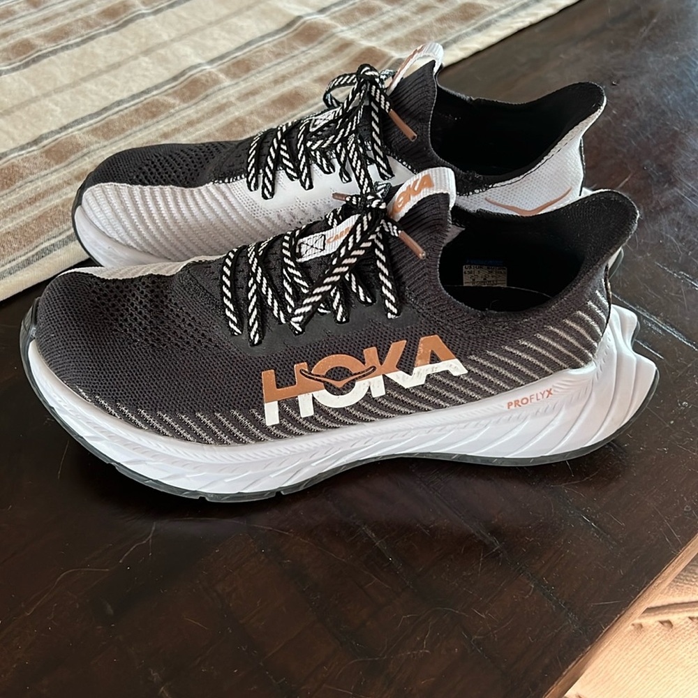 Hoka Carbon X